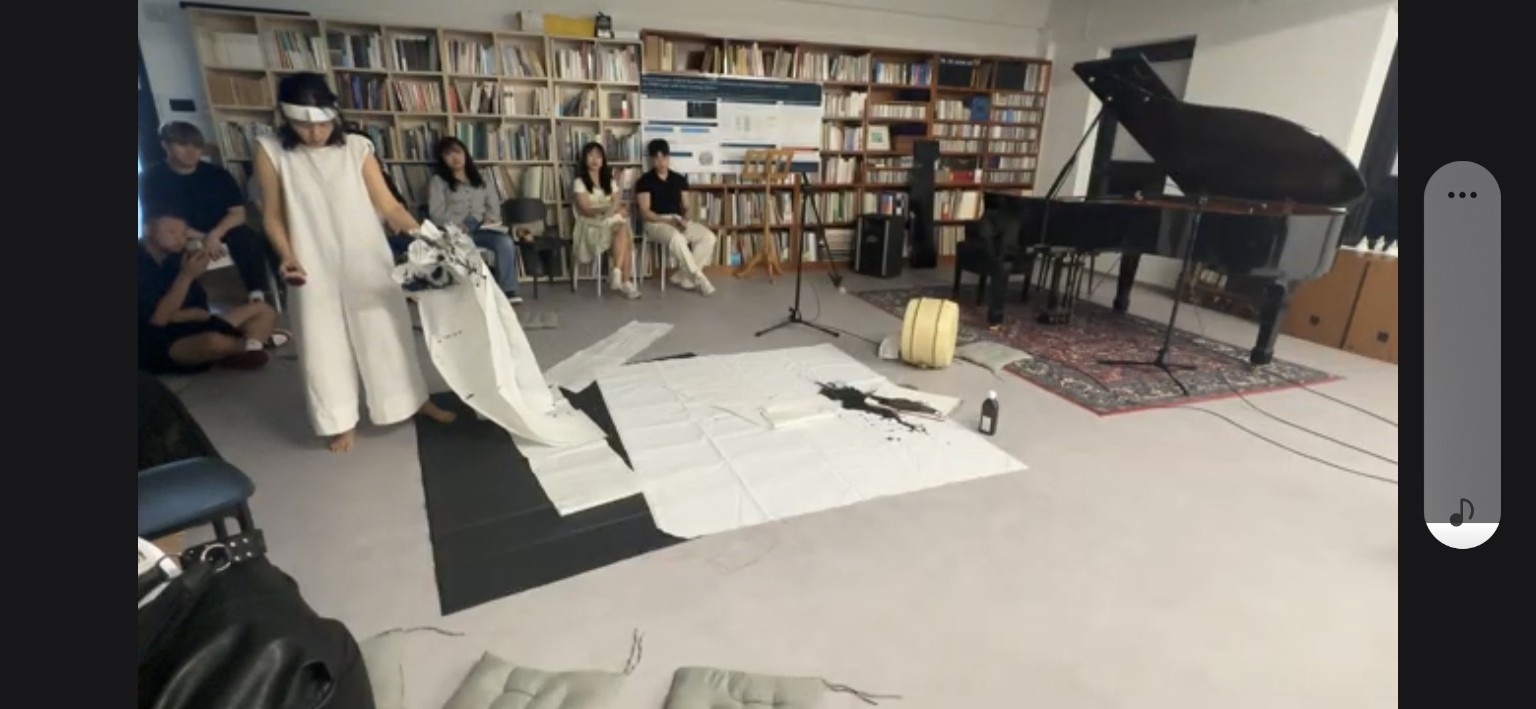Ink and paper performance with audience